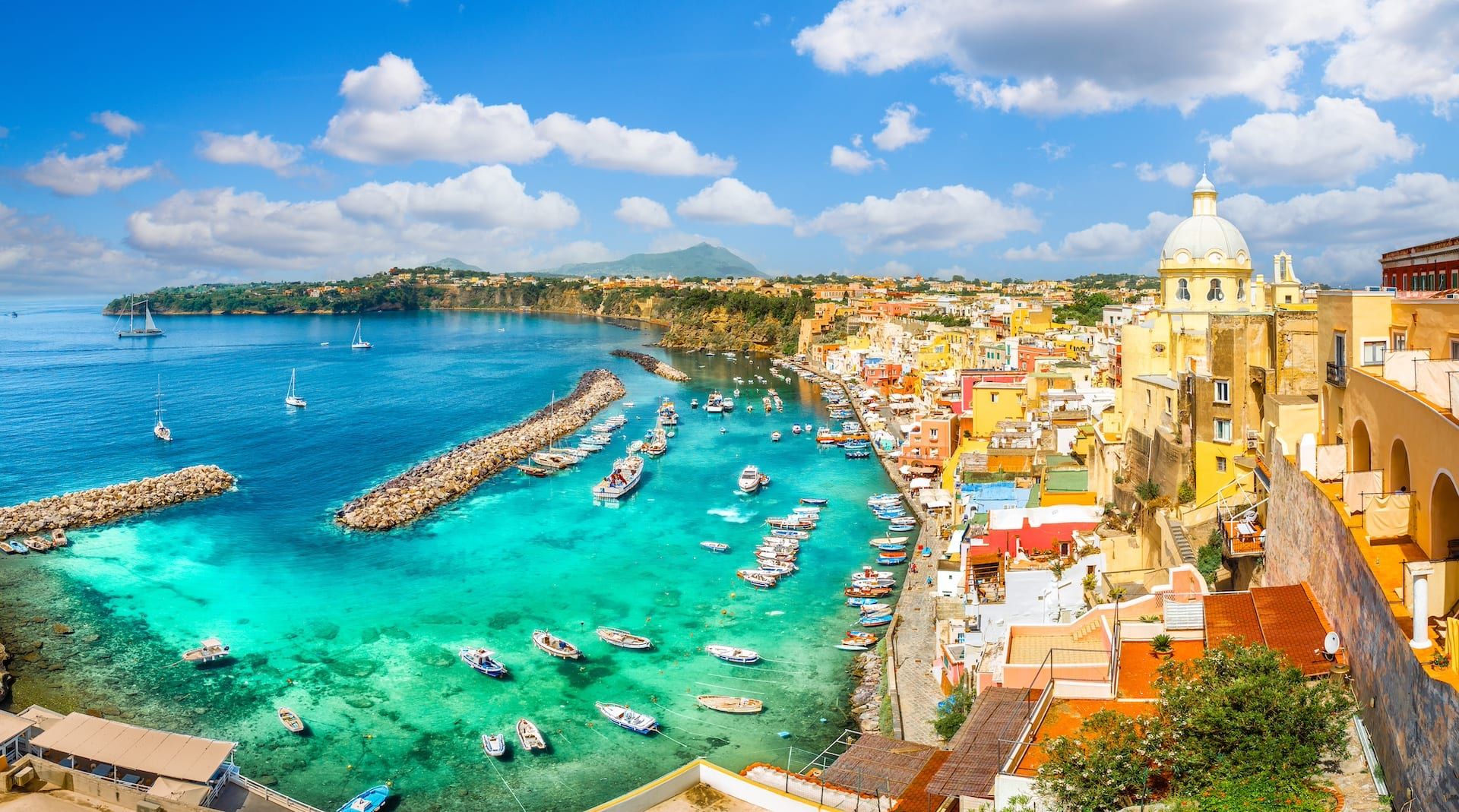 Procida in un giorno: cosa vedere sull'isola più piccola